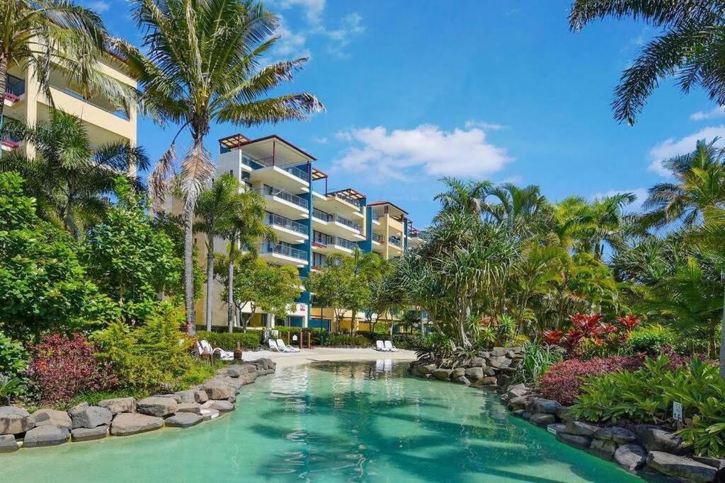 Alexandra Headland Resort With Stylish Stays Exteriör bild