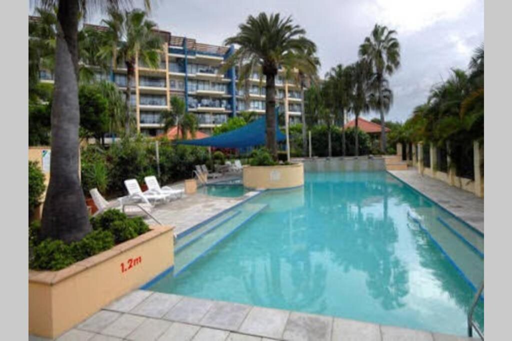 Alexandra Headland Resort With Stylish Stays Exteriör bild