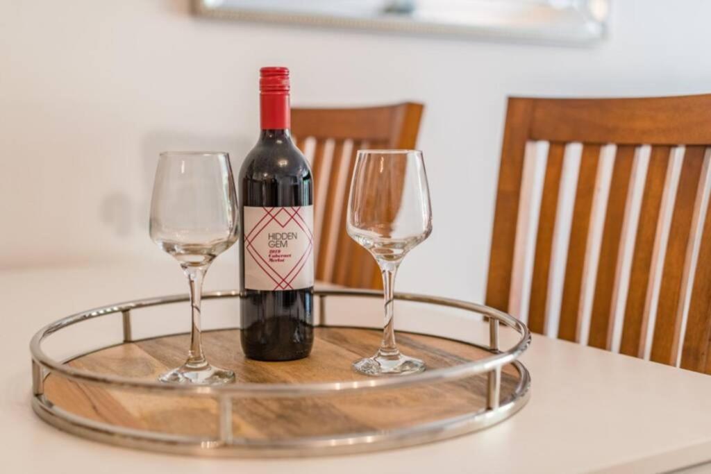 Alexandra Headland Resort With Stylish Stays Exteriör bild