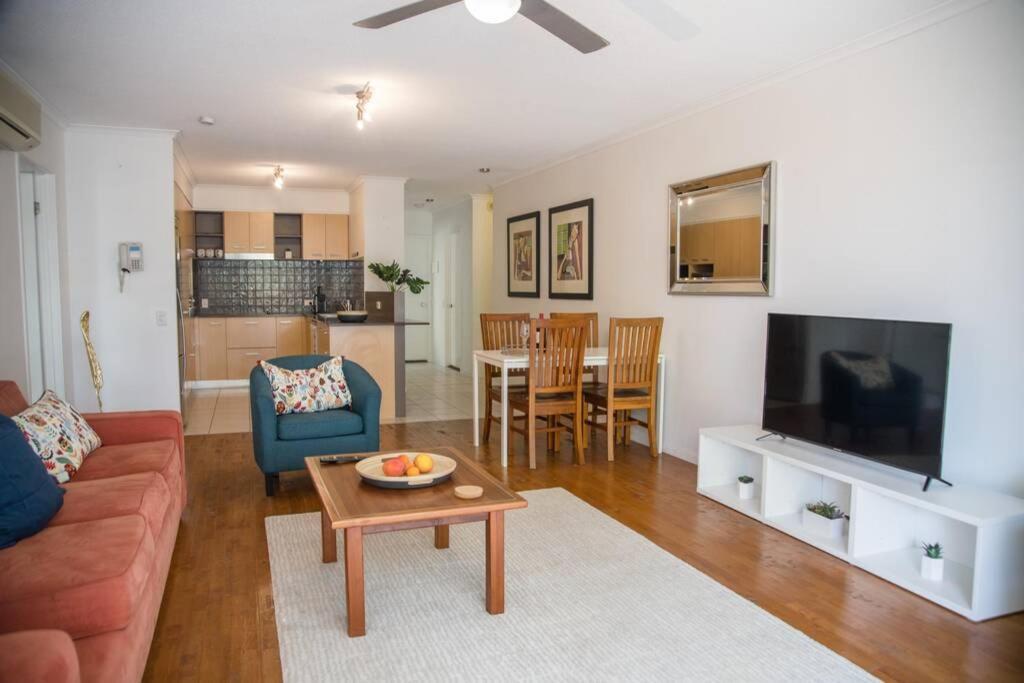 Alexandra Headland Resort With Stylish Stays Exteriör bild